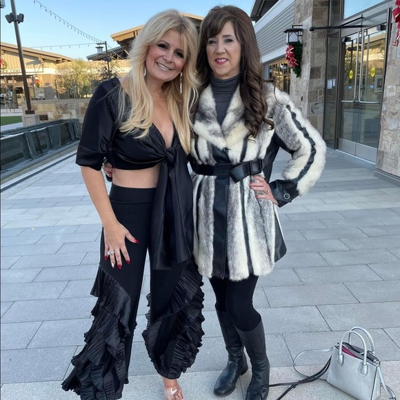 Meet your Posher, Dawn - Picture 4 of 9